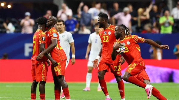 ويسا عن مواجهة إنجلترا هناك وحش ينتظرنا وأظهرنا وجه الكونغو الحقيقي أمام أوزبكستان