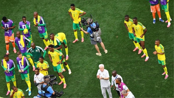 عاجل وفاة لاعب جنوب أفريقيا بعد مشاركته مع بلاده في كأس العالم 2026 عاجل وفاة لاعب جنوب أفريقيا بعد مشاركته مع بلاده في كأس العالم 2026
