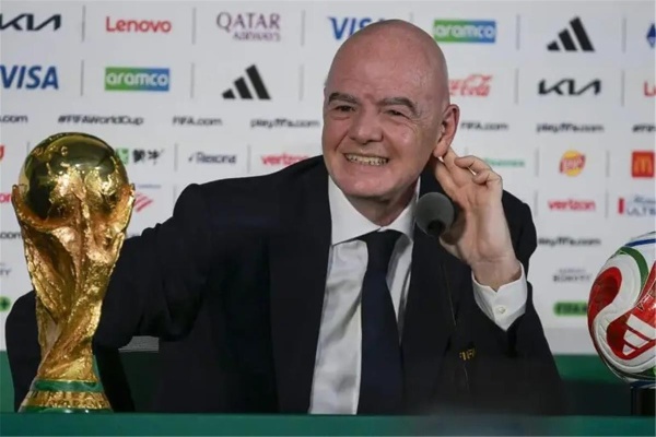 إنفانتينو ندرس إقامة كأس العالم 2030 بمشاركة 64 منتخب ا