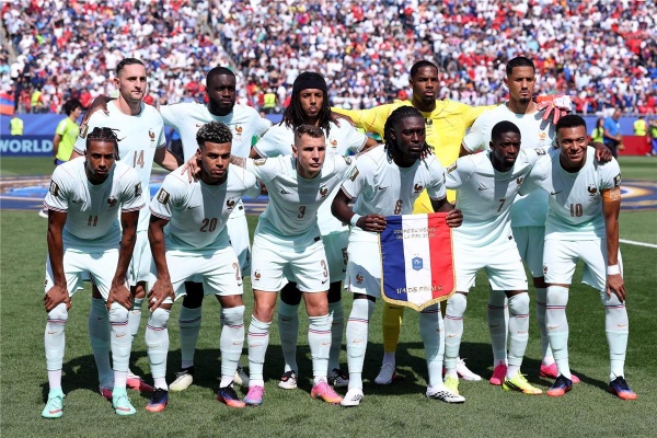 تشكيل منتخب فرنسا المتوقع أمام إسبانيا اليوم في كأس العالم تشكيل منتخب فرنسا المتوقع أمام إسبانيا اليوم في كأس العالم
