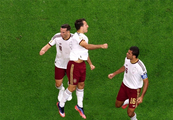 لاعب إسبانيا يثير الغموض بعد الفوز على فرنسا لا أعلم موقفي من نهائي كأس العالم لاعب إسبانيا يثير الغموض بعد الفوز على فرنسا لا أعلم موقفي من نهائي كأس العالم