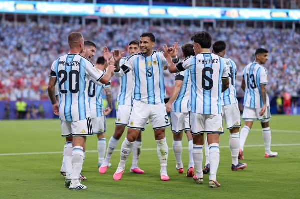 تشكيل الأرجنتين المتوقع أمام إنجلترا اليوم في كأس العالم تشكيل الأرجنتين المتوقع أمام إنجلترا اليوم في كأس العالم