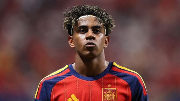 فيديو لامين يامال يوجه ضربة قوية لـ منتخب إسبانيا قبل مواجهة الأرجنتين فيديو لامين يامال يوجه ضربة قوية لـ منتخب إسبانيا قبل مواجهة الأرجنتين