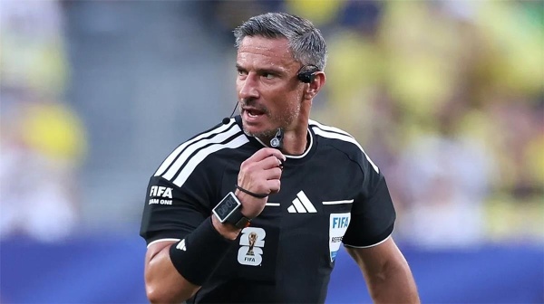 أرشيفو فار يهاجم قرار فيفا بشأن حكم مباراة إسبانيا والأرجنتين في نهائي كأس العالم أرشيفو فار يهاجم قرار فيفا بشأن حكم مباراة إسبانيا والأرجنتين في نهائي كأس العالم