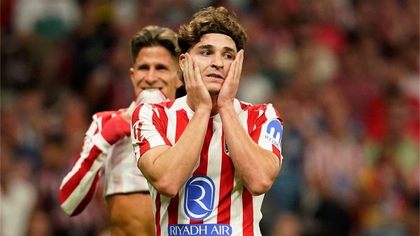 برشلونة يتخذ موقف ا بعد هجوم أتلتيكو مدريد الجديد بسبب ألفاريز برشلونة يتخذ موقف ا بعد هجوم أتلتيكو مدريد الجديد بسبب ألفاريز