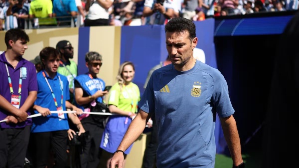 أول تعليق من سكالوني بعد خسارة نهائي كأس العالم أمام إسبانيا أول تعليق من سكالوني بعد خسارة نهائي كأس العالم أمام إسبانيا