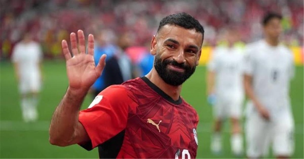 كواليس حديث محمد صلاح مع مدرب بشكتاش قبل الإعلان الرسمي كواليس حديث محمد صلاح مع مدرب بشكتاش قبل الإعلان الرسمي