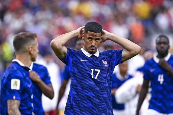 بعد إصابته في كأس العالم حقيقة إجراء ساليبا لعملية جراحية بعد إصابته في كأس العالم حقيقة إجراء ساليبا لعملية جراحية