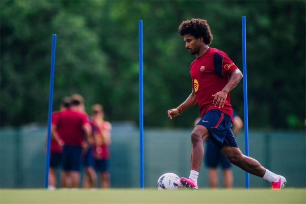 موقف كريم أديمي من المشاركة في أولى وديات برشلونة أمام سي إي أوروبا موقف كريم أديمي من المشاركة في أولى وديات برشلونة أمام سي إي أوروبا