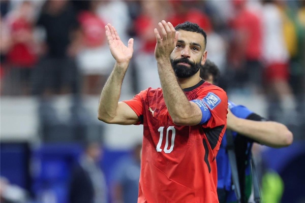 رئيس نادي بشكتاش عن ضم محمد صلاح فعلنا كل شيء والقرار في يده