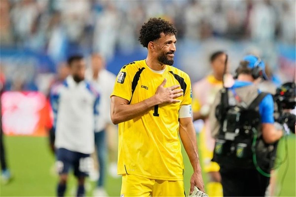 بعد تألقه في كأس العالم حارس مرمى الرأس الأخضر ينضم لأحد أندية أمريكا الجنوبية بعد تألقه في كأس العالم حارس مرمى الرأس الأخضر ينضم لأحد أندية أمريكا الجنوبية