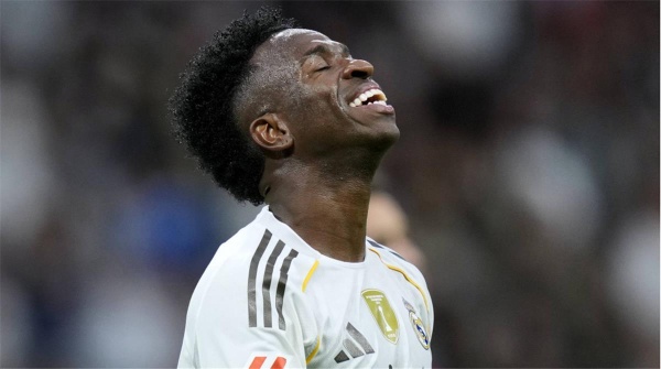 بعد ارتباطه بـ الدوري الإنجليزي موعد عودة فينيسيوس جونيور إلى ريال مدريد
