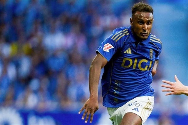 هيثم حسن يداعب عملاق إيطاليا ويثير الجدل بشأن مستقبله هيثم حسن يداعب عملاق إيطاليا ويثير الجدل بشأن مستقبله