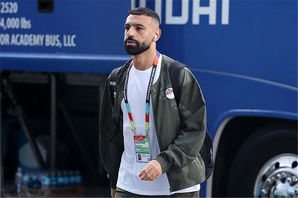 صحفي تركي يناقش أسباب تعقد انتقال محمد صلاح إلى بشكتاش
