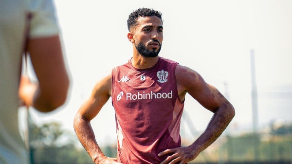 فيديو محمد عبد المنعم يعود إلى تدريبات نيس