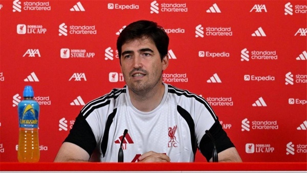 إيراولا يعلن غياب لاعب ليفربول عدة أسابيع ويصرح فيرتز يناسب أسلوبنا إيراولا يعلن غياب لاعب ليفربول عدة أسابيع ويصرح فيرتز يناسب أسلوبنا