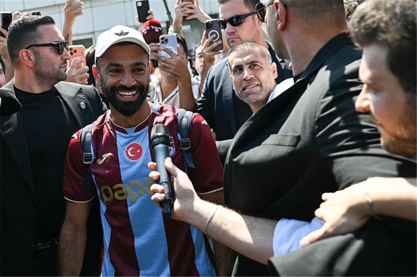 مسئول هام في مدينة طرابزون الإقبال علينا بسبب محمد صلاح ليس مصري ا فقط مسئول هام في مدينة طرابزون الإقبال علينا بسبب محمد صلاح ليس مصري ا فقط