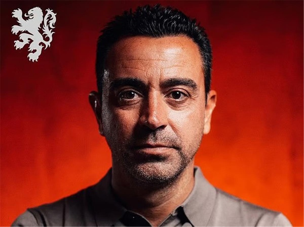 أول رد فعل من تشافي هرنانديز بعد توليه مسؤولية تدريب هولندا