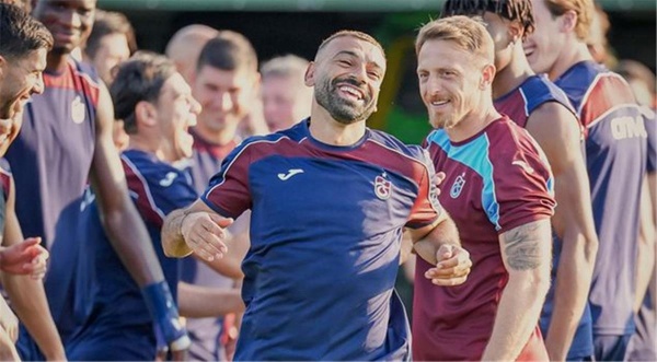 نجم هولندا يرحب بمزاملة محمد صلاح في طرابزون سبور