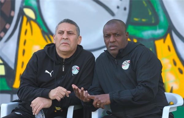 قبل كأس العالم حسين عبد اللطيف يتقدم باستقالته من منتخب الناشئين لتدريب منتخب عربي قبل كأس العالم حسين عبد اللطيف يتقدم باستقالته من منتخب الناشئين لتدريب منتخب عربي