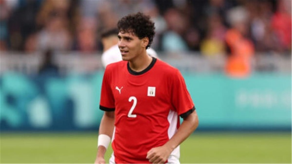 فيديو عمر فايد يصل إيطاليا قبل إجراء الفحوصات الطبية مع فروزينوني