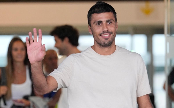 أول تعليق من رودري بعد وصوله إلى برشلونة