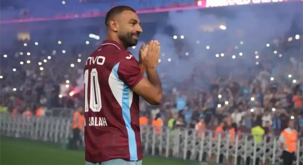طرابزون سبور يدرس قرار ا بشأن محمد صلاح بعد تصرف جماهيره طرابزون سبور يدرس قرار ا بشأن محمد صلاح بعد تصرف جماهيره