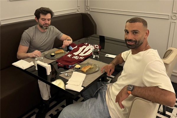 رامي عباس يثير الجدل رفقة محمد صلاح تناولت 35 من طعامك رامي عباس يثير الجدل رفقة محمد صلاح تناولت 35 من طعامك