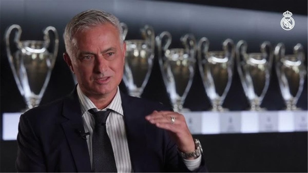 مورينيو يشيد بلاعبي ريال مدريد تنازلت عن جزء من شخصيتي بسببهم وهذا ما طلبته منهم
