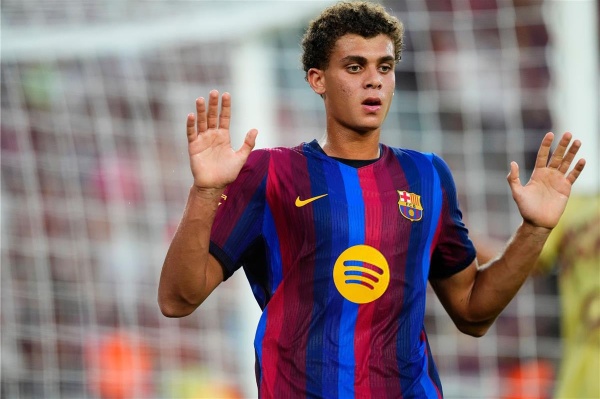 ردود أفعال جمهور برشلونة بعد هدف حمزة عبد الكريم أمام الأهلي لدينا من يستحق الـ120 مليون ا ردود أفعال جمهور برشلونة بعد هدف حمزة عبد الكريم أمام الأهلي لدينا من يستحق الـ120 مليون ا