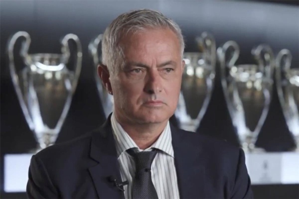 مورينيو برشلونة يجب أن يهبط للدرجة الثانية ولاعب ريال مدريد خليفة مودريتش