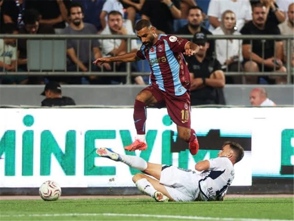 نجم طرابزون يدعم محمد صلاح قبل مواجهة فيرينكفاروس قادرون على تحقيق النجاح مع ا