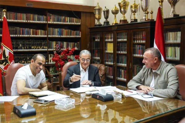 اجتماع هام في الأهلي ومفاجأة بشأن الخطيب اجتماع هام في الأهلي ومفاجأة بشأن الخطيب
