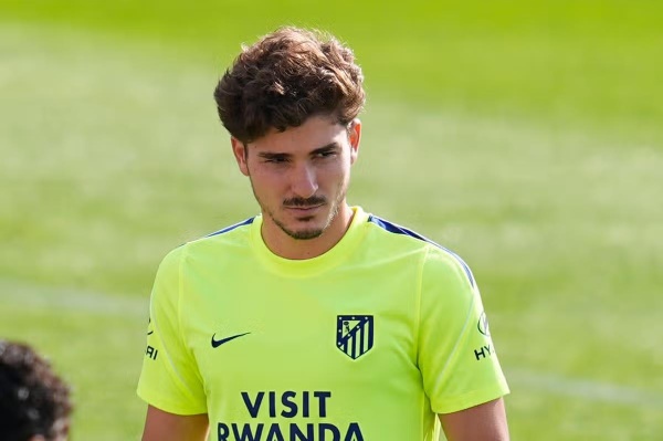 فيديو رد فعل قاس من جمهور أتلتيكو مدريد ضد ألفاريز خلال مباراة فياريال فيديو رد فعل قاس من جمهور أتلتيكو مدريد ضد ألفاريز خلال مباراة فياريال