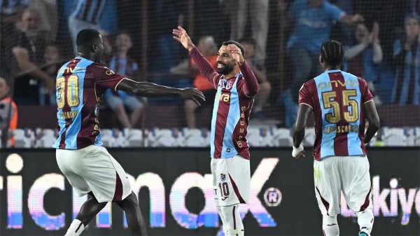 رامي عباس يتفاعل مع تألق محمد صلاح في مباراة طرابزون بور وباشاك شهير رامي عباس يتفاعل مع تألق محمد صلاح في مباراة طرابزون بور وباشاك شهير