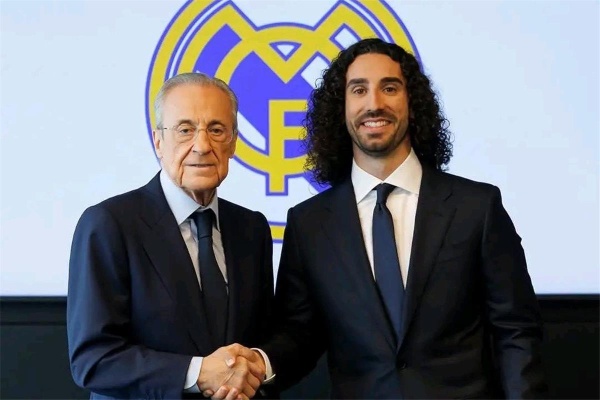 كوكوريلا أشتاق للعب في البرنابيو وأريد تحقيق هذه البطولة مع ريال مدريد كوكوريلا أشتاق للعب في البرنابيو وأريد تحقيق هذه البطولة مع ريال مدريد