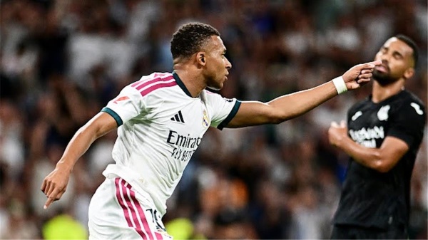 فيديو مبابي يسجل هدف ريال مدريد الثاني أمام ريال سوسيداد فيديو مبابي يسجل هدف ريال مدريد الثاني أمام ريال سوسيداد