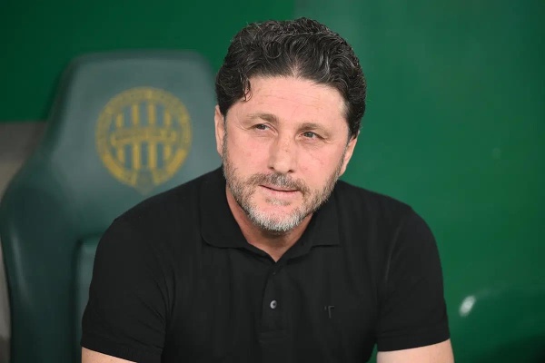 عاجل مدرب طرابزون سبور يعلن استقالته بعد الفشل في التأهل إلى الدوري الأوروبي