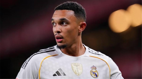 ريال مدريد يحسم موقفه من رحيل أرنولد قبل نهاية ميركاتو الصيف ريال مدريد يحسم موقفه من رحيل أرنولد قبل نهاية ميركاتو الصيف