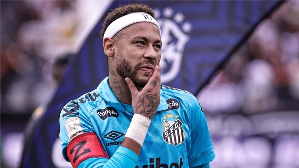 بسبب طفل ي شجع الخصم نيمار يتورط في مشكلة جديدة بـ الدوري البرازيلي