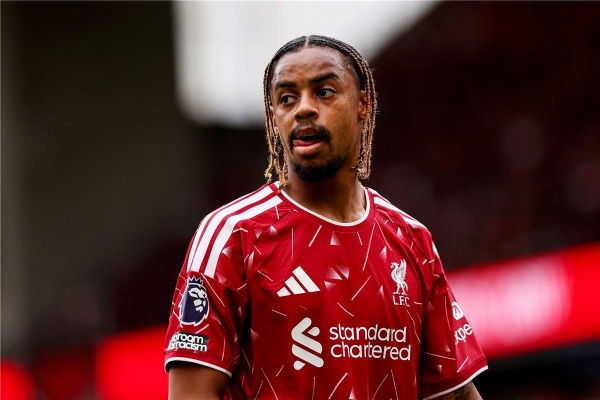 ترتيب الدوري الإنجليزي بعد تعادل ليفربول وتشيلسي أمام فولهام وهال سيتي ترتيب الدوري الإنجليزي بعد تعادل ليفربول وتشيلسي أمام فولهام وهال سيتي
