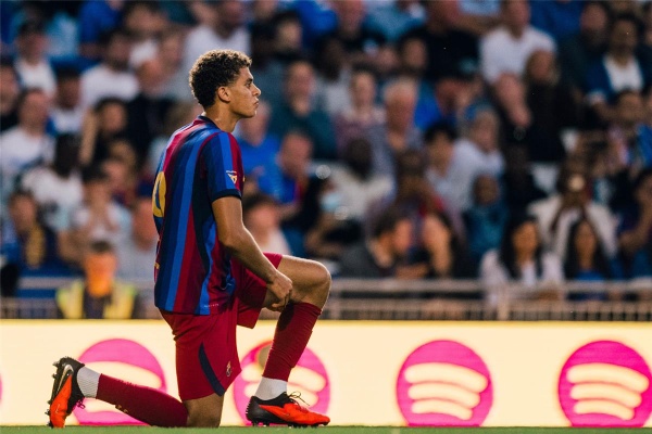 قائمة برشلونة لمباراة ليفانتي في الدوري الإسباني موقف حمزة عبد الكريم قائمة برشلونة لمباراة ليفانتي في الدوري الإسباني موقف حمزة عبد الكريم