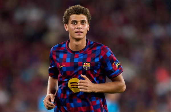 ماركا لاعب برشلونة يمثل عائق ا أمام حمزة عبد الكريم ماركا لاعب برشلونة يمثل عائق ا أمام حمزة عبد الكريم