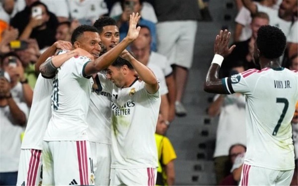 ماركا ثلاثي ريال مدريد لا يعرفون الراحة مع مورينيو بسبب فلسفته الجديدة ماركا ثلاثي ريال مدريد لا يعرفون الراحة مع مورينيو بسبب فلسفته الجديدة