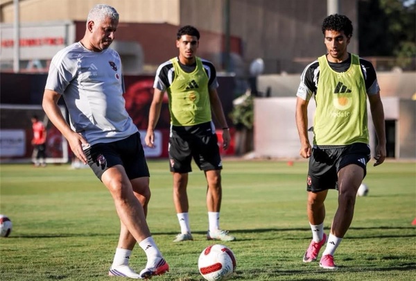 وائل جمعة يكافئ لاعبي الأهلي بعد الفوز على أبو قير للأسمدة