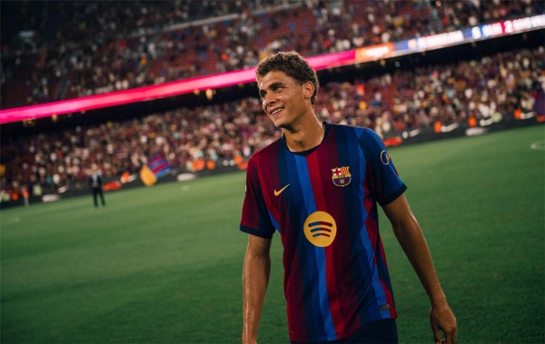 تشكيل برشلونة أمام راسينج سانتاندير في الدوري الإسباني موقف حمزة عبد الكريم تشكيل برشلونة أمام راسينج سانتاندير في الدوري الإسباني موقف حمزة عبد الكريم