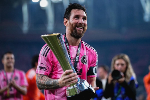 فيديو ميسي يسجل ويقود إنتر ميامي للتتويج بلقب كأس الأبطال على حساب كروز آزول فيديو ميسي يسجل ويقود إنتر ميامي للتتويج بلقب كأس الأبطال على حساب كروز آزول