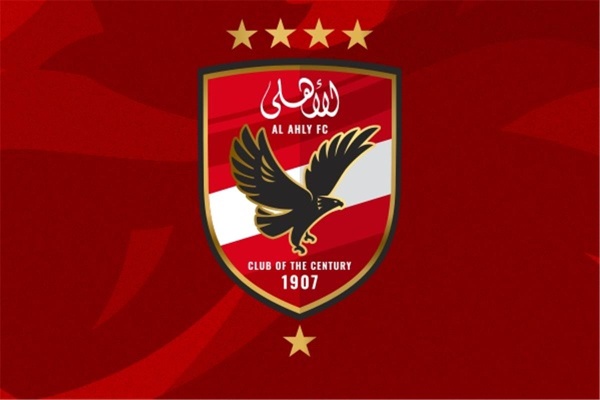 في بيان رسمي الأهلي يوضح حقيقة تعيين مدير رياضي