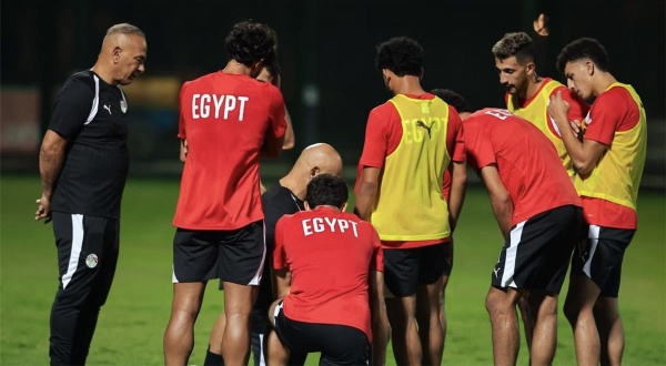 مران منتخب مصر فريق حسام حسن يتفوق في التقسيمة وتدريبات استشفائية