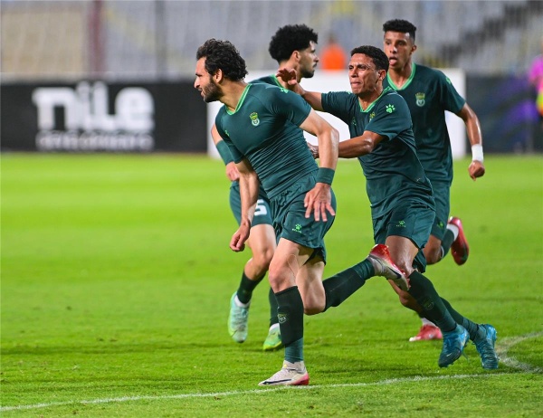 الاتحاد السكندري يوضح موقفه من رحيل مدافعه إلى الأهلي